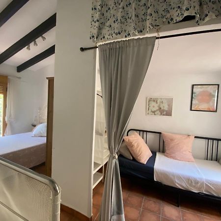 Preciosa Villa En El Corazon De Gandia Exterior photo